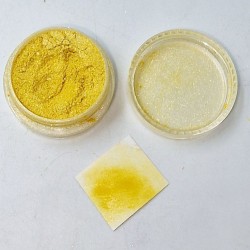 Yellow pearlescent pigment....