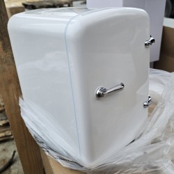 White Refrigerator 4 liters...